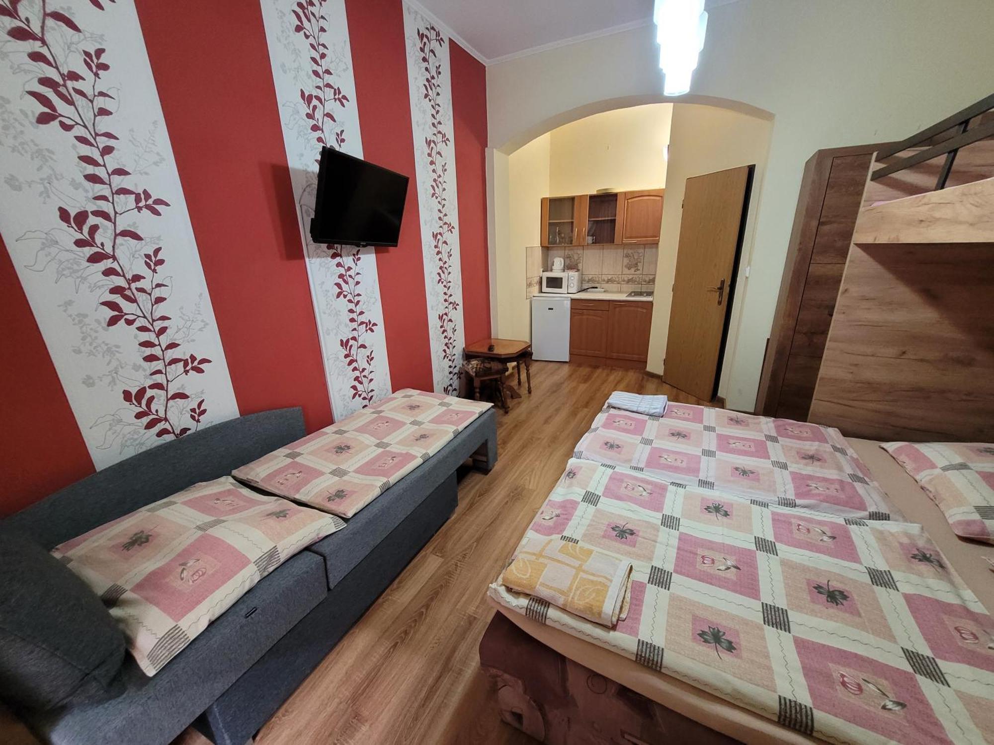 Penzion Korzo Sturovo Luaran gambar