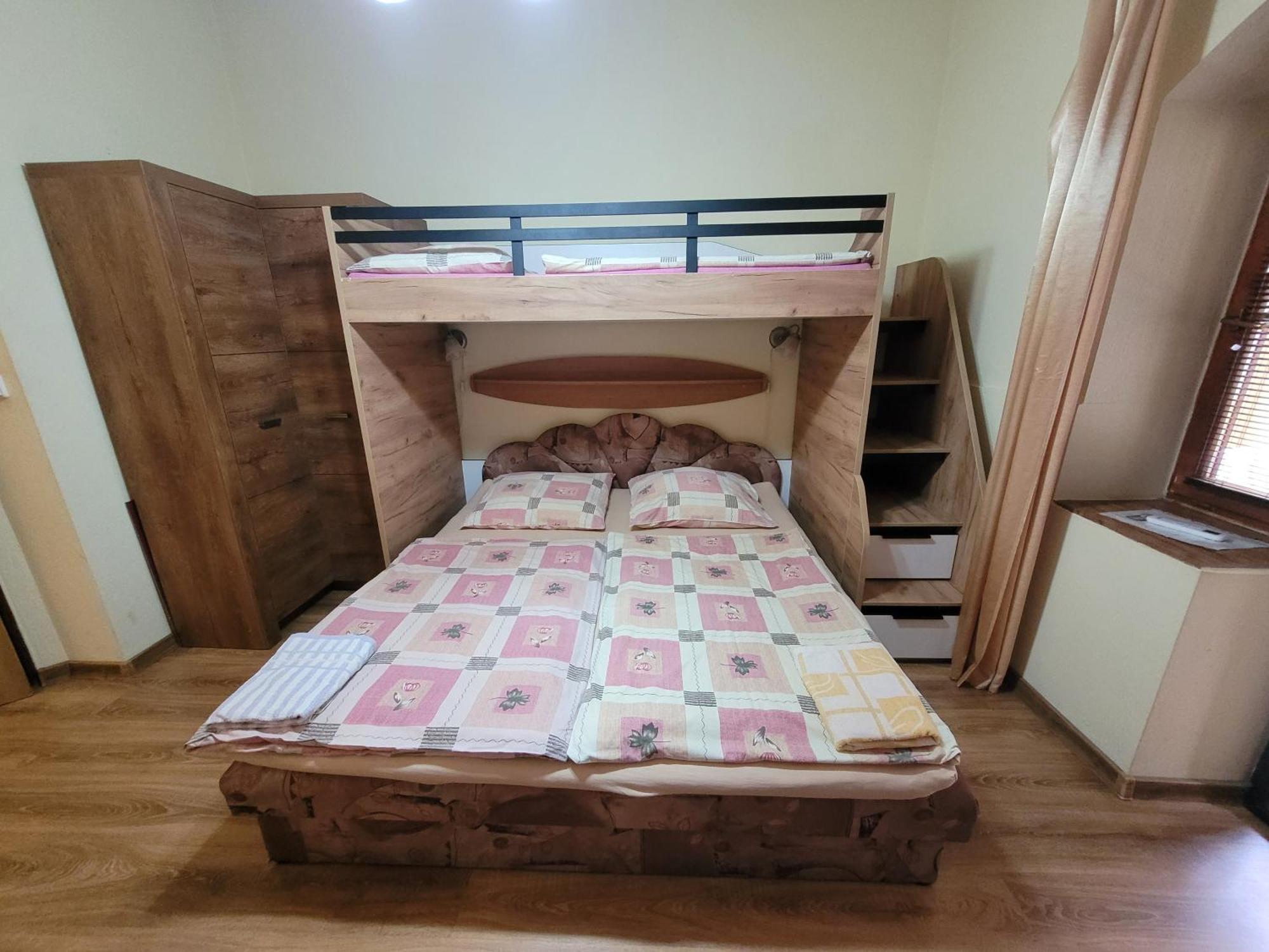 Penzion Korzo Sturovo Luaran gambar