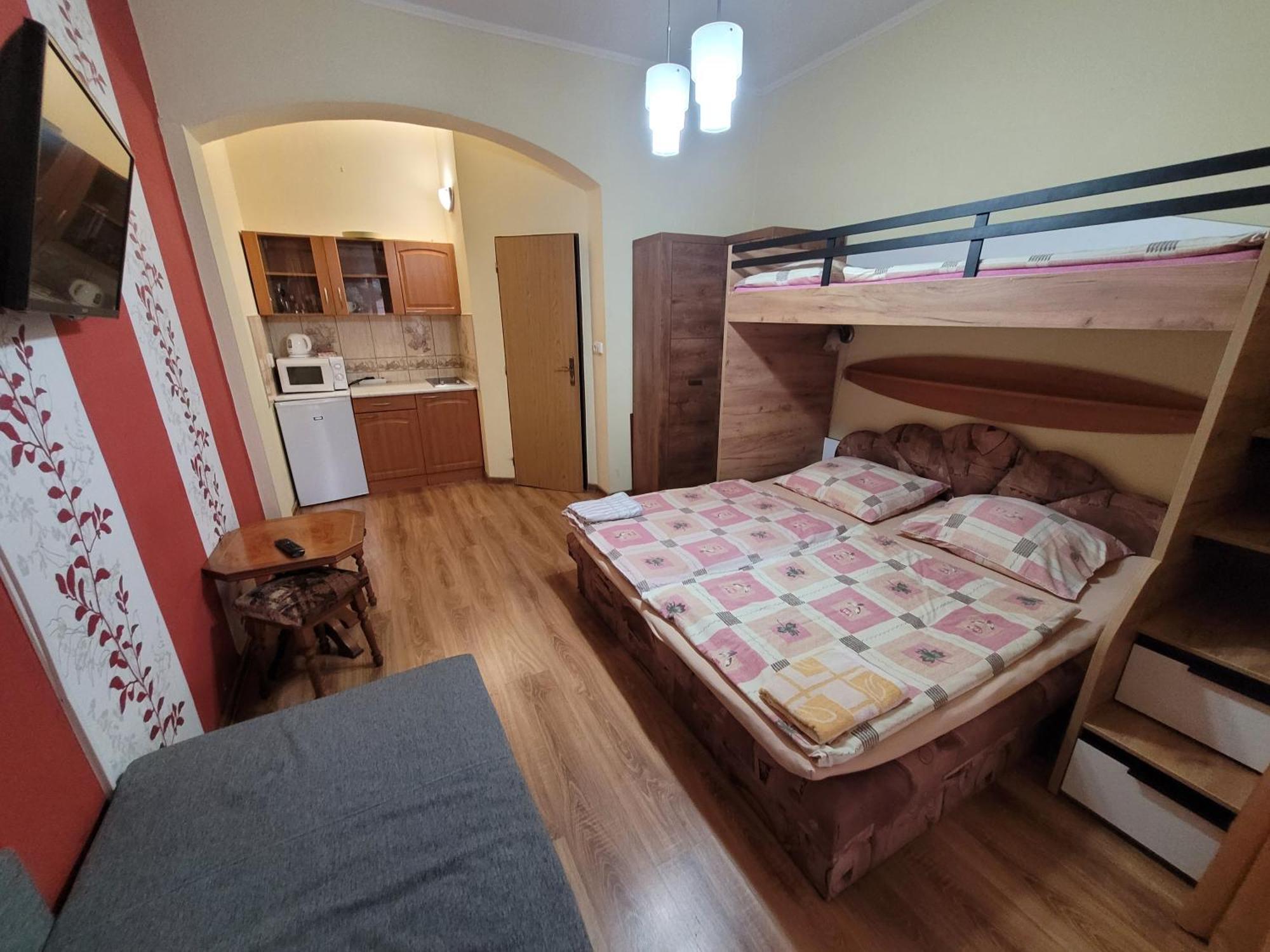 Penzion Korzo Sturovo Luaran gambar