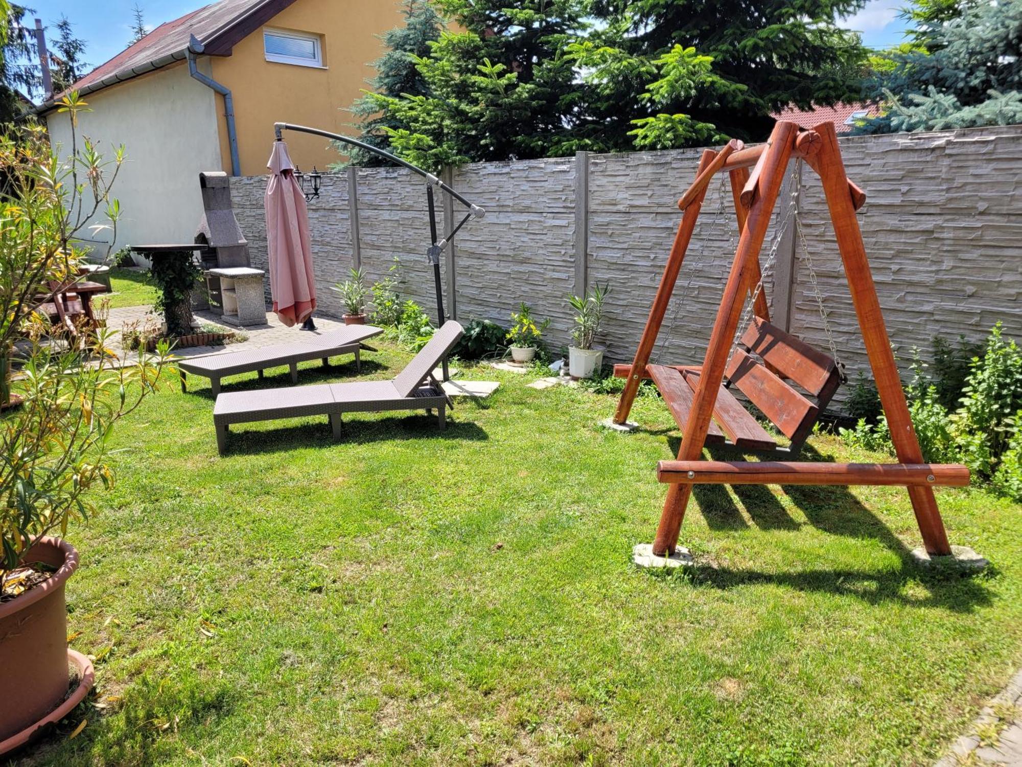 Penzion Korzo Sturovo Luaran gambar