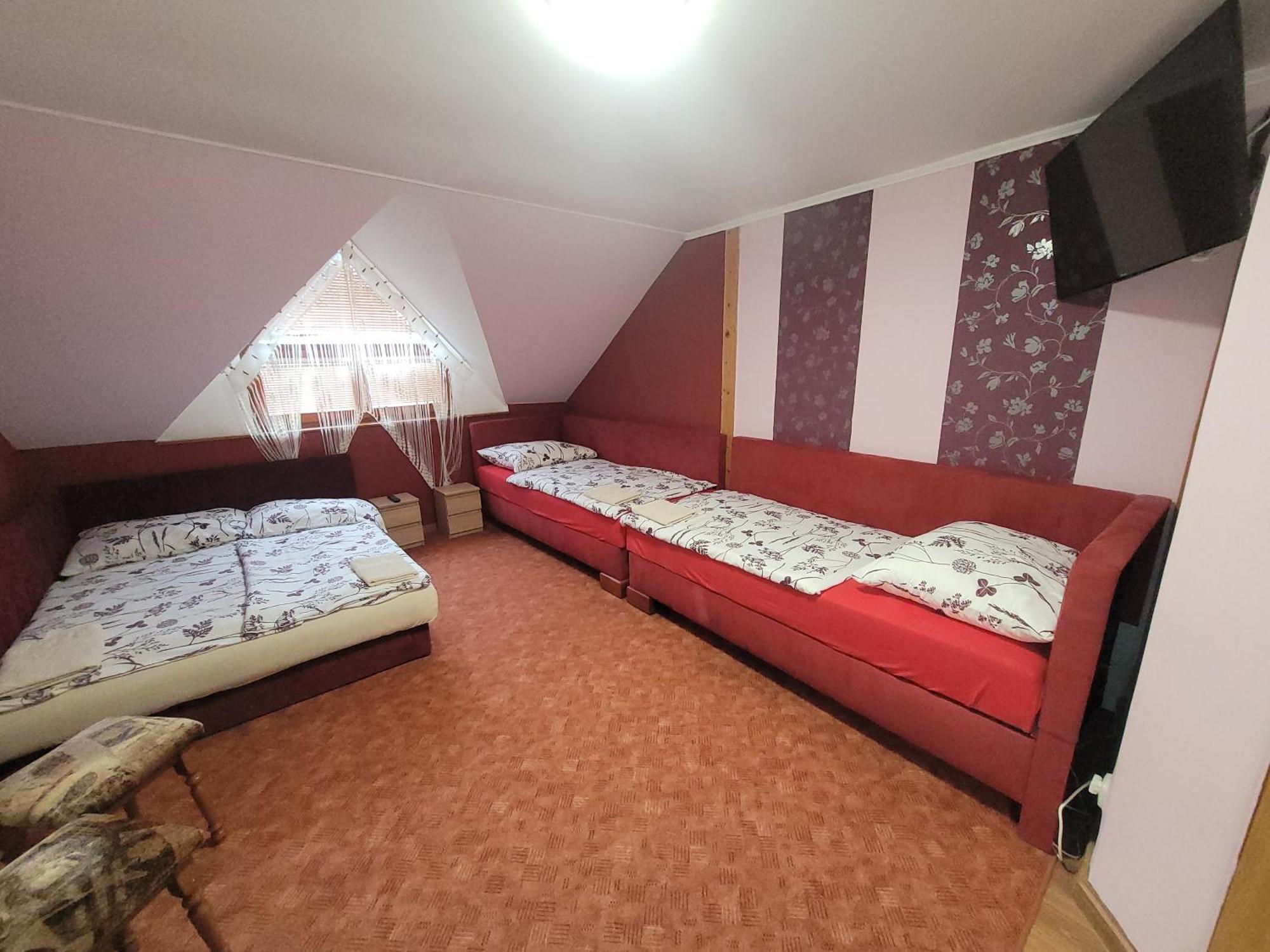 Penzion Korzo Sturovo Luaran gambar